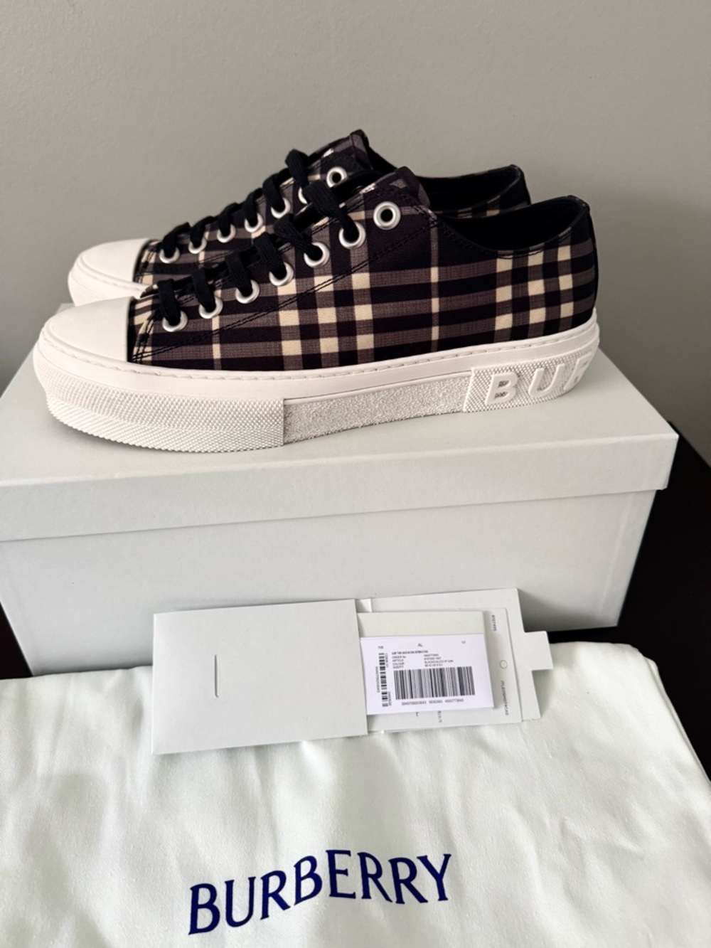 Burberry Black & Beige Check Low-Top Sneakers